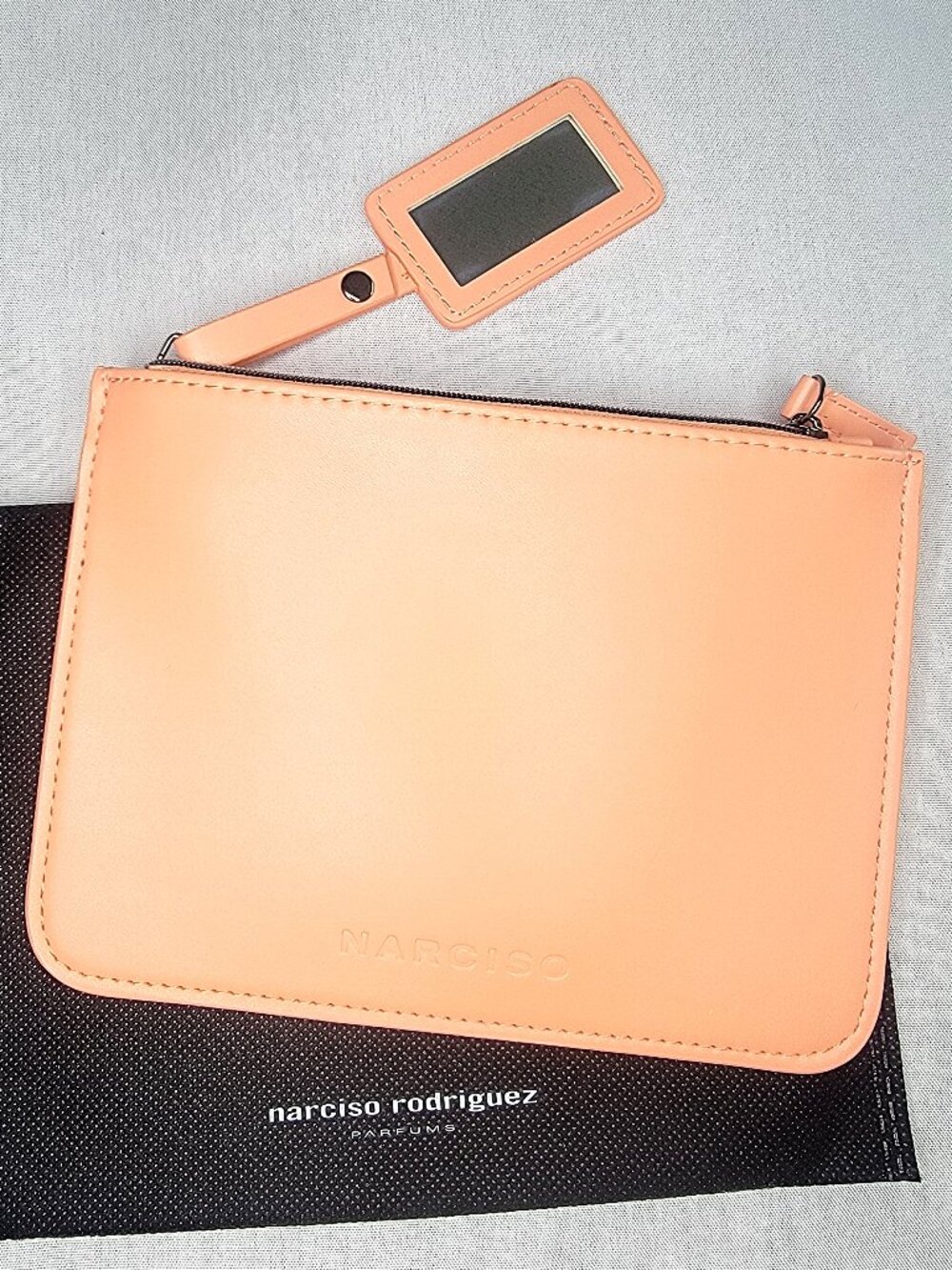 NWOT Narciso Rodriguez Parfums Peach Flat Cosmetic Pouch With Mirror
